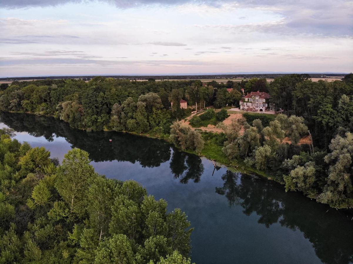 مبيت وإفطار Ciel Le Relais Du Doubs En Bourgogne المظهر الخارجي الصورة