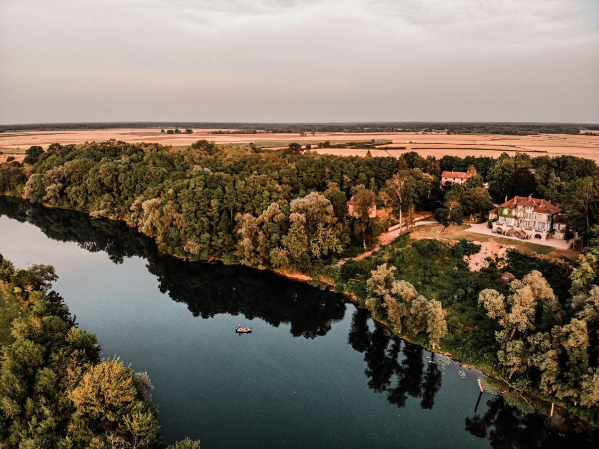 مبيت وإفطار Ciel Le Relais Du Doubs En Bourgogne المظهر الخارجي الصورة